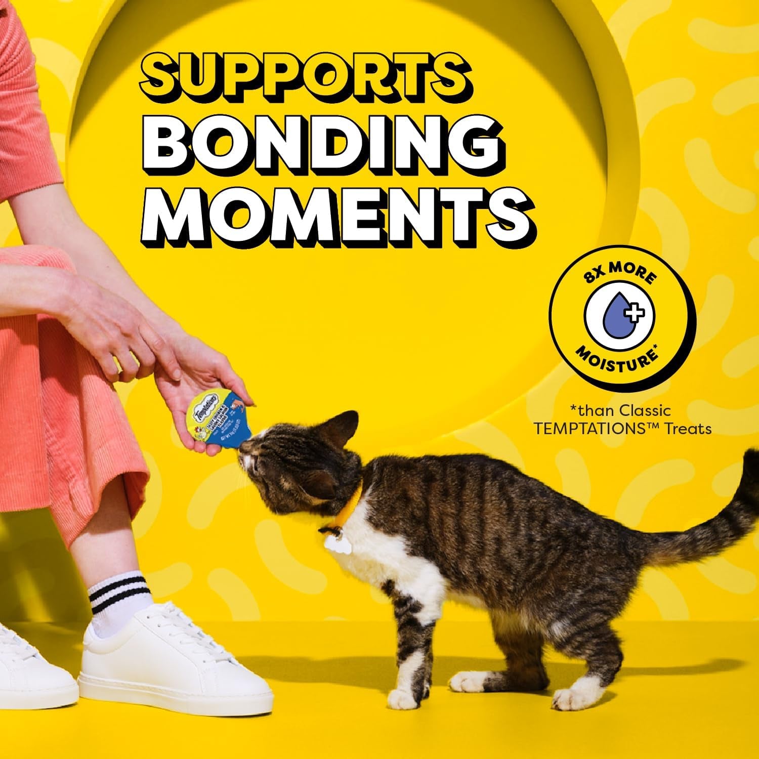 temptations-lickable-spoons-wet-cat-treats-variety-pack-24-count-two-irresistible-flavors-per-spoon-mess-free-creamy-puree-hand-feed-for-bonding-use-as-treat-or-food-topper-adult-cats