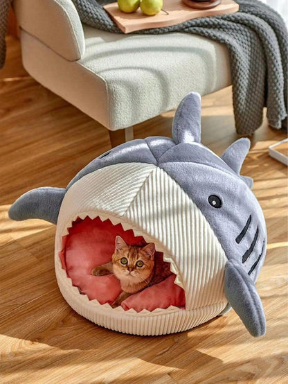 QWINEE Cat Mat Shark-Shaped Kennel Kitten Bed Hideout House Warm Soft Comfortable Semi-Closed Cat Dog Nest Blue S2