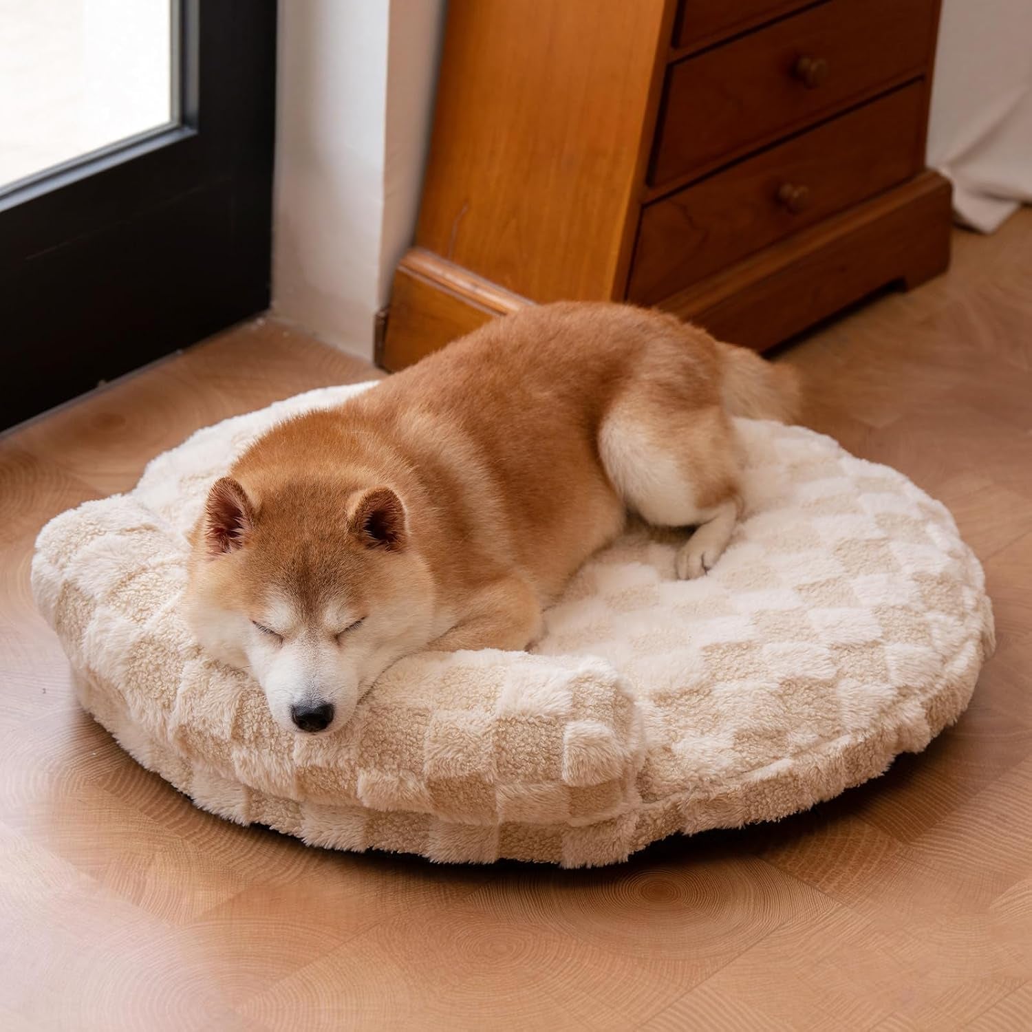 orthopedic-dog-bed-for-small-dogs-and-cats-beige-oval-30x25x7-calming-pillow-pet-couch-sofa-removable-washable-cover-oval-3d-checkered-plush-indoor