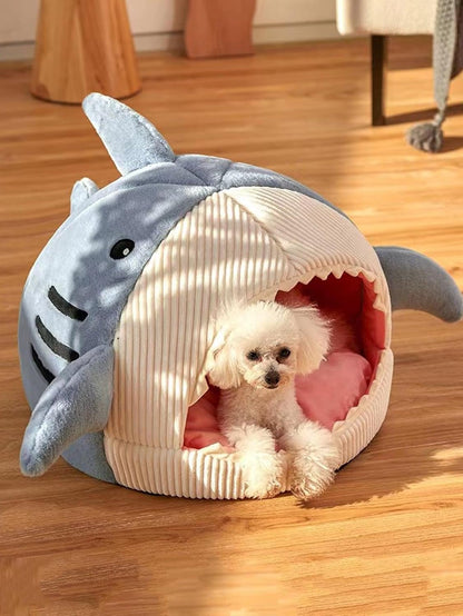 QWINEE Cat Mat Shark-Shaped Kennel Kitten Bed Hideout House Warm Soft Comfortable Semi-Closed Cat Dog Nest Blue S4