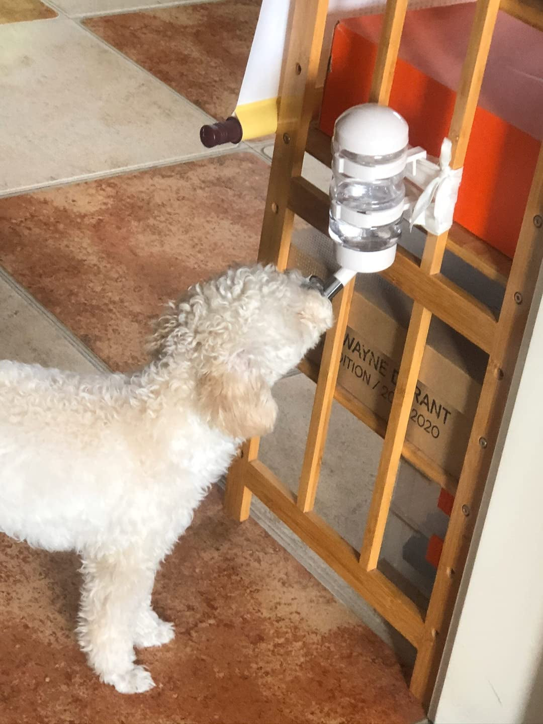 no-drip-dog-kennel-water-bottle-dispenser-for-crate-400ml-dripless-pet-drinking-fountains-kettle-with-automatically-feeding-water-white