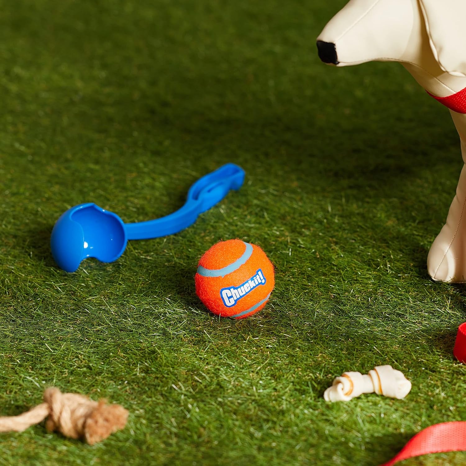 chuckit-dog-ball-launcher-12m-sport-with-12-handle-length-for-medium-2-5-dog-balls-for-dogs-20-60-lb-plastic-pet-fetch-ball-thrower-perfect-for-kids-made-in-usa-blue