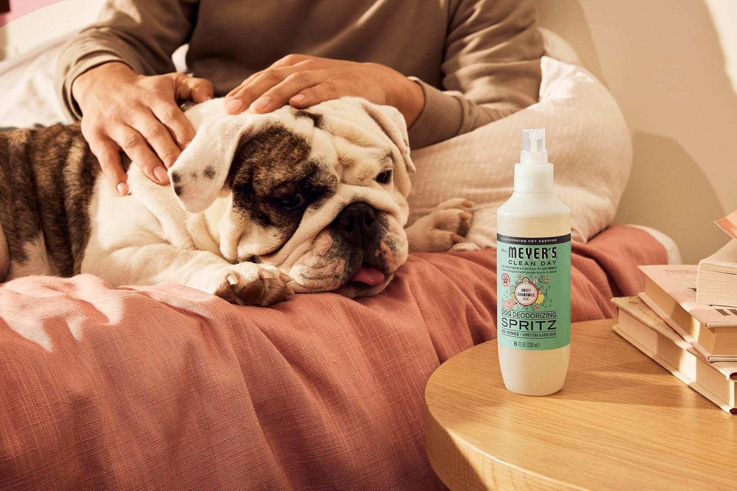 mrs-meyers-clean-day-dog-deodorizing-spray-sweet-chamomile-scent-8oz