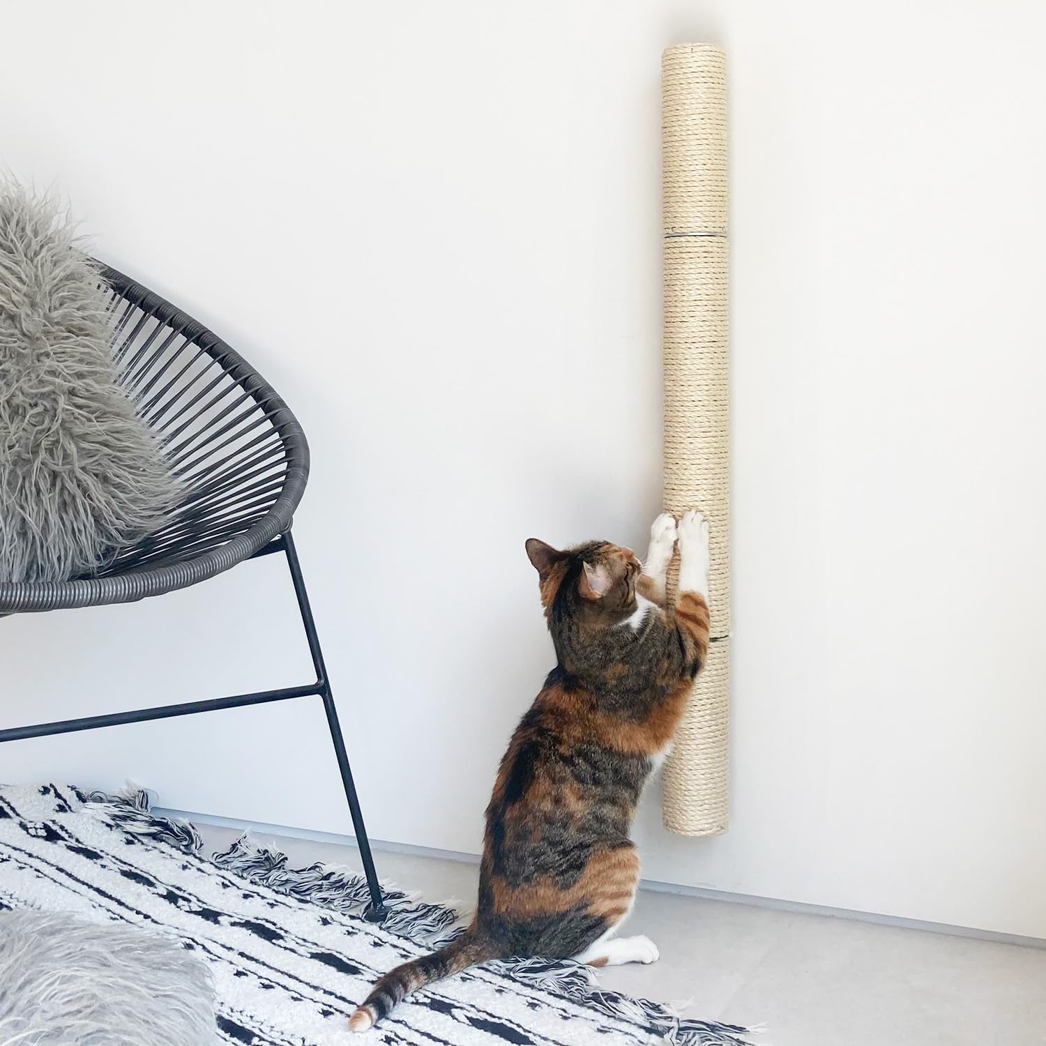 xympo-34-wall-mounted-cat-scratcher-sisal-scratching-post